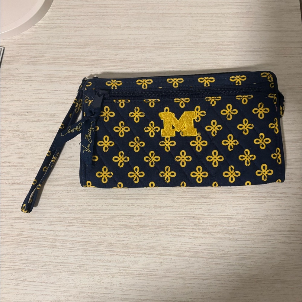 Vera Bradley University of Michigan wristlet NWOT